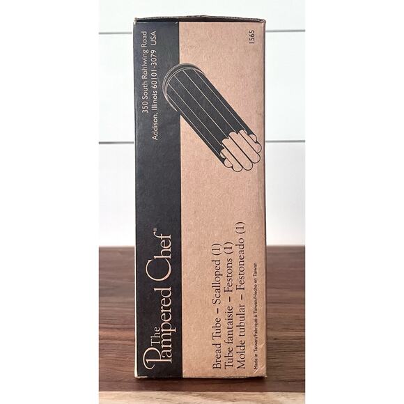 NIB Pampered Chef  Bread Tube Flower #1565 Scalloped - Picture 2 of 5